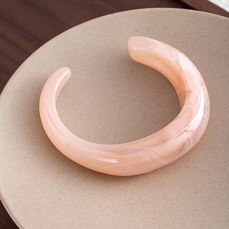 Vintage Resin Open Cuff Bangle for Women, Retro Style